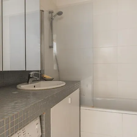 Beautiful Apt Near The Train Stations Paris